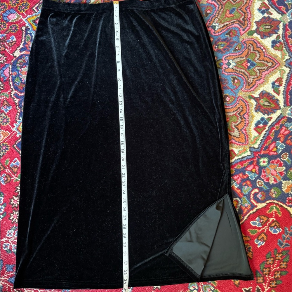 Jaclyn Smith Black Velvet Midi Skirt